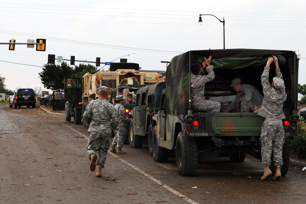Oklahoma National Guard Responds to Deadly Tornado in Moore