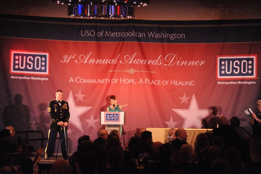 Wounded Warrior Honored at USO Event