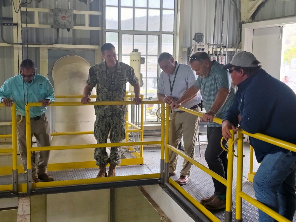 NAVSUP FLC Jacksonville leaders visit NS Guantanamo Bay facilities