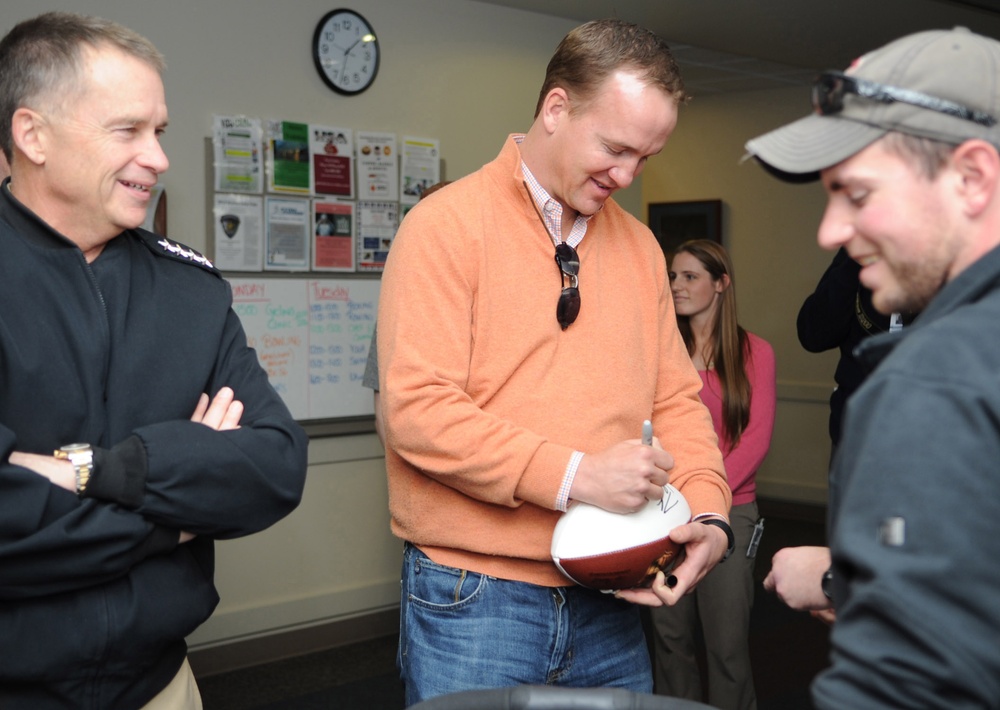 Peyton Manning Visits Wounded Troops at Walter Reed Medical Center