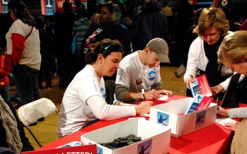 Volunteers Connect with Deployed Troops Through Letter-Writing Campaign