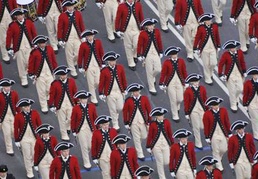 Old Guard Fife and Drum Corps Marches in 2009 Inaugural Parade
