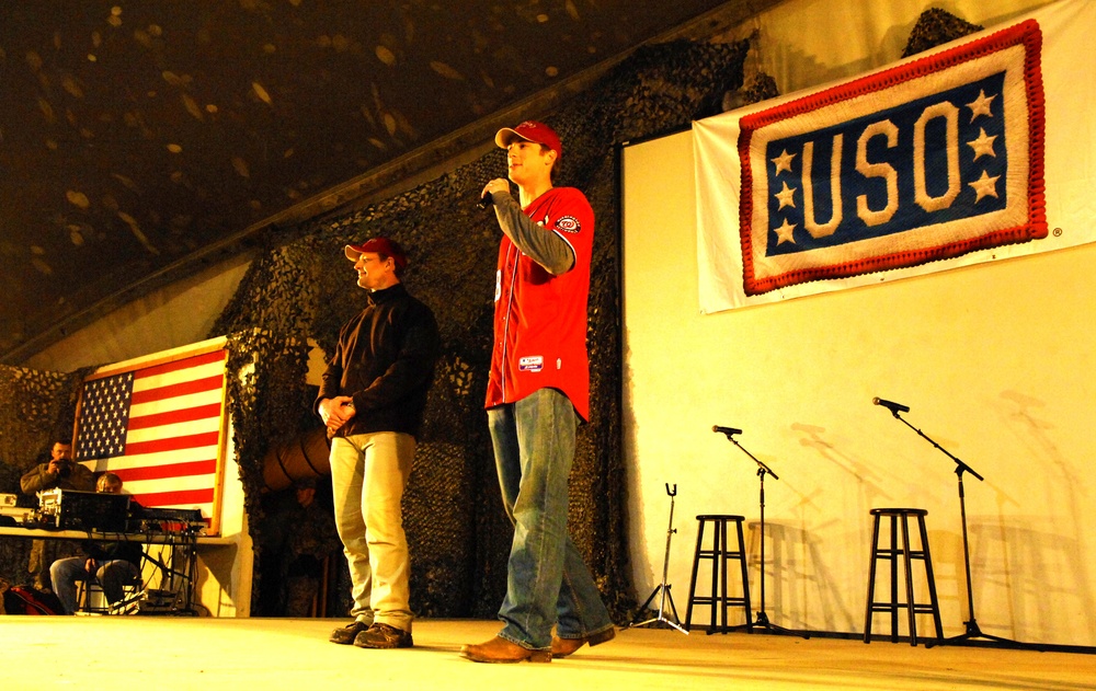 Nationals Pitcher Detwiler Visits Troops on USO Tour