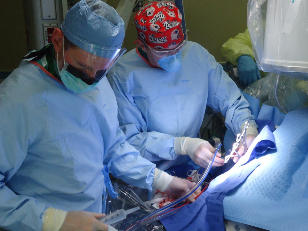 Air Force Doctors Utilize ECMO to Treat Patient