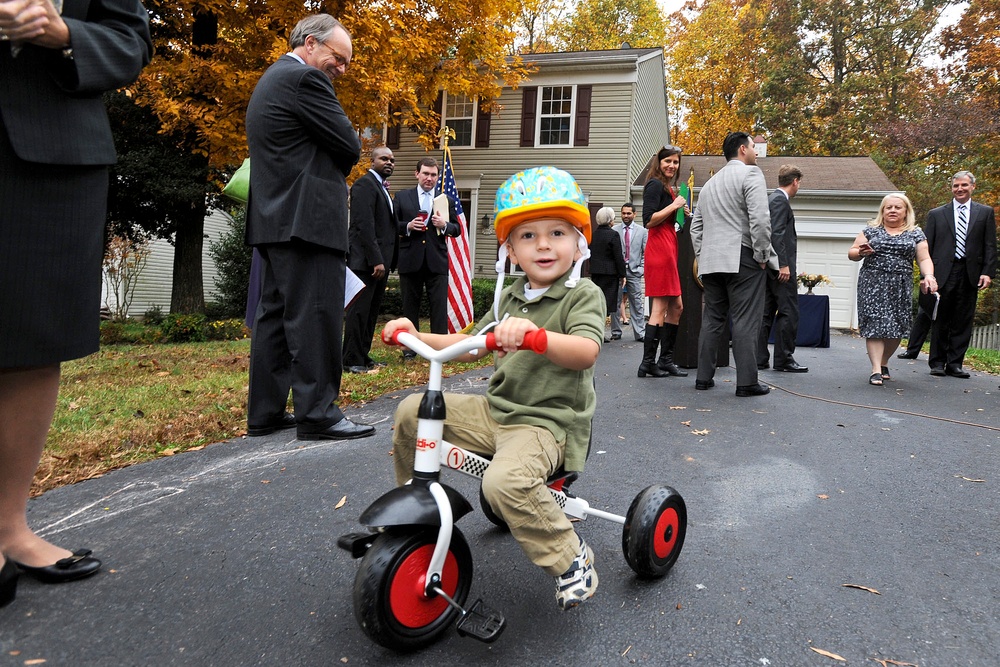 Widow of Army Captain Receives 20 Millionth VA Home Loan