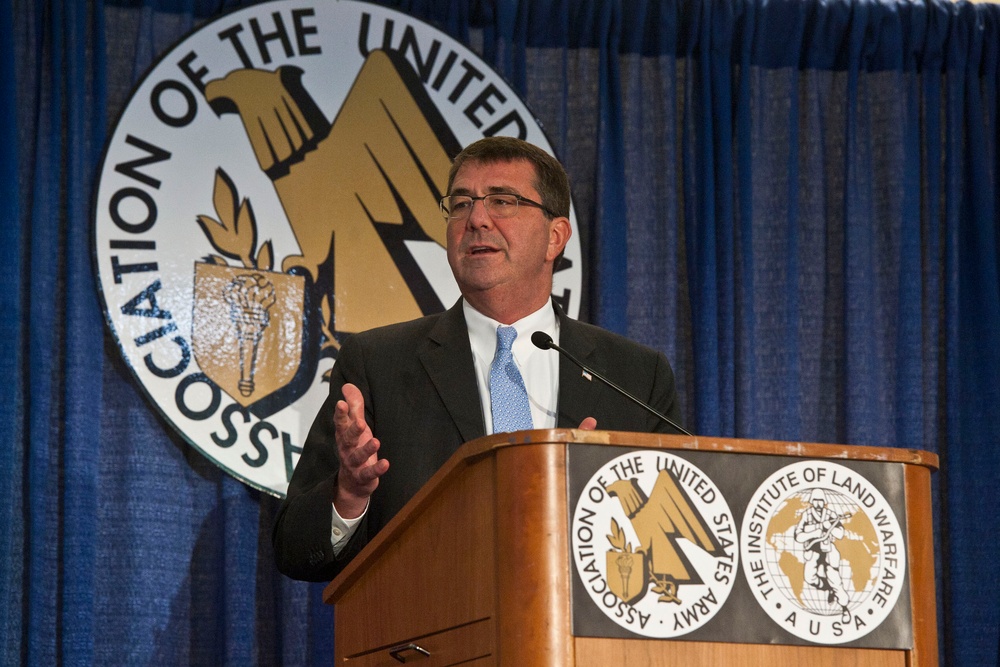 Deputy Defense Secretary Outlines Military Priorities at Army Luncheon