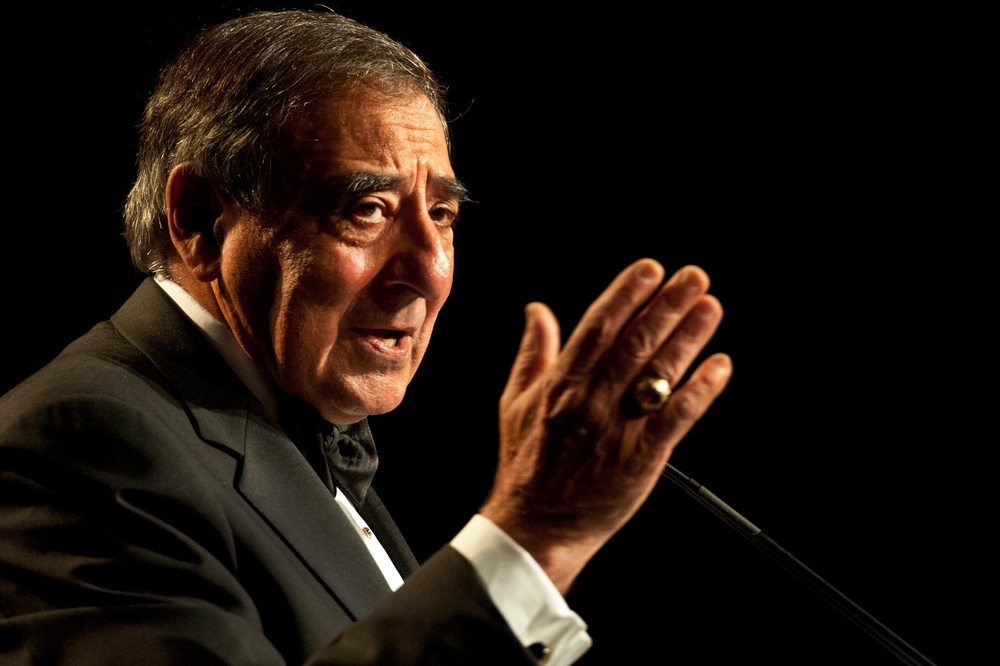 Panetta Outlines Pentagon's Cybersecurity Role at Business Leaders Meeting