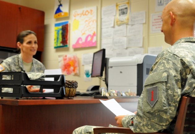 Army Captain Connects with Soldiers During Command