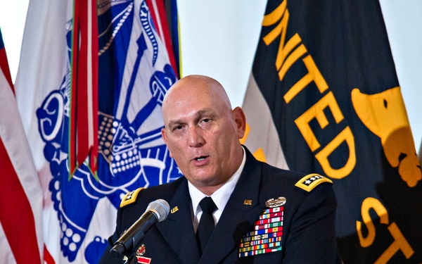 Army, NFL Team Up to Fight Traumatic Brain Injury