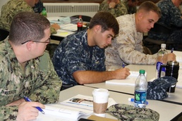 Military Personnel Attend Transition GPS Resume Class