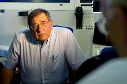 Panetta Holds In-Flight Press Briefing on Trip to North Africa and Middle East