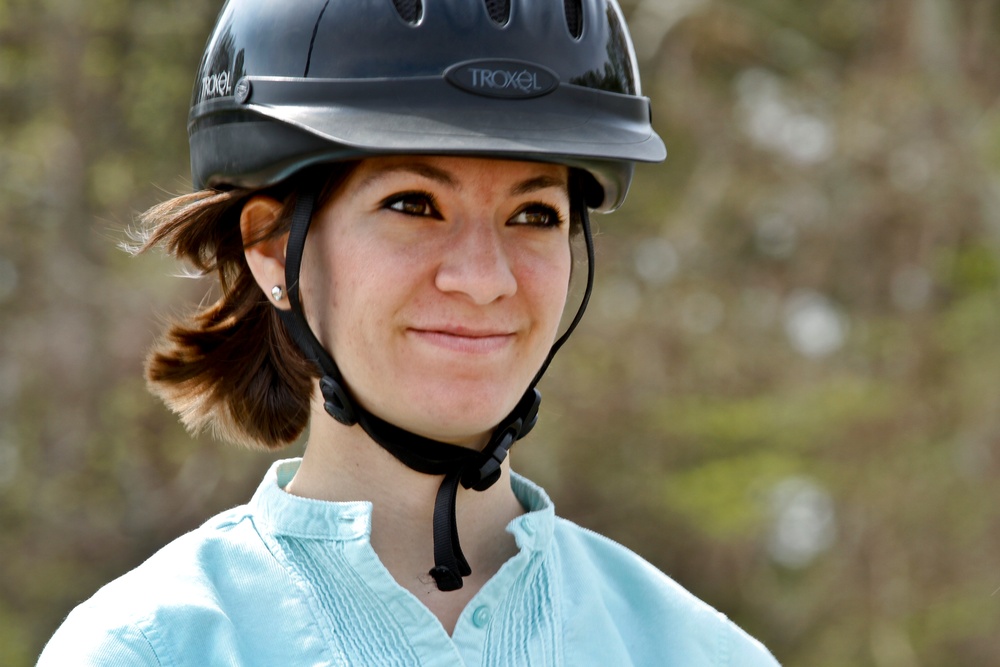 Army Wife Finds Solace in Therapeutic Riding Lessons