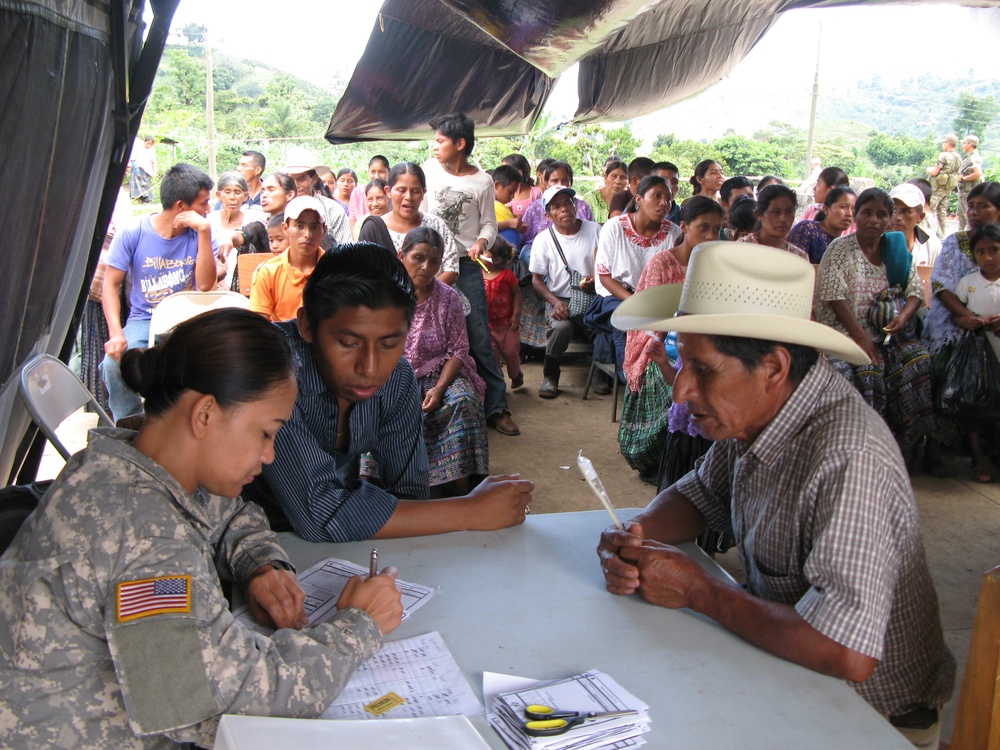 U.S. Army Medic Provides Care to Guatemalan Man