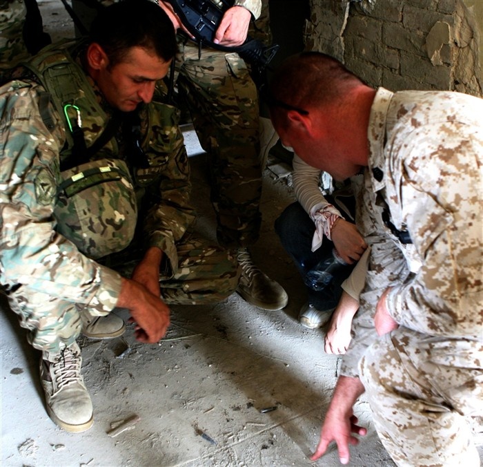 Marine Corps Gunnery Sgt. Trains Georgian Soldiers in Urban Warfare