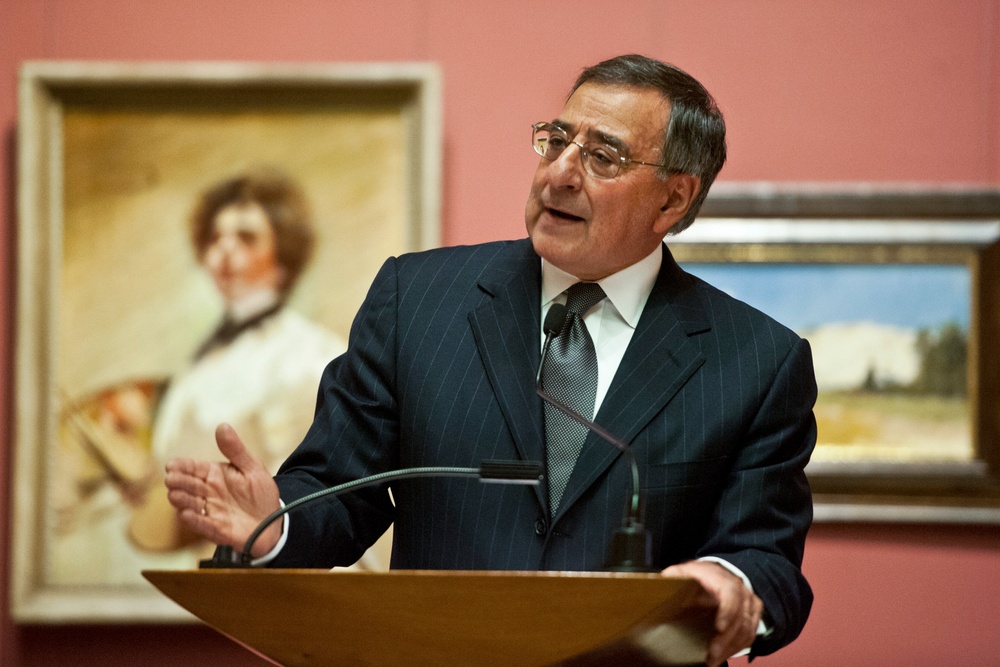 Panetta Praises Defense Dept. Environmental Efforts at EDF Reception