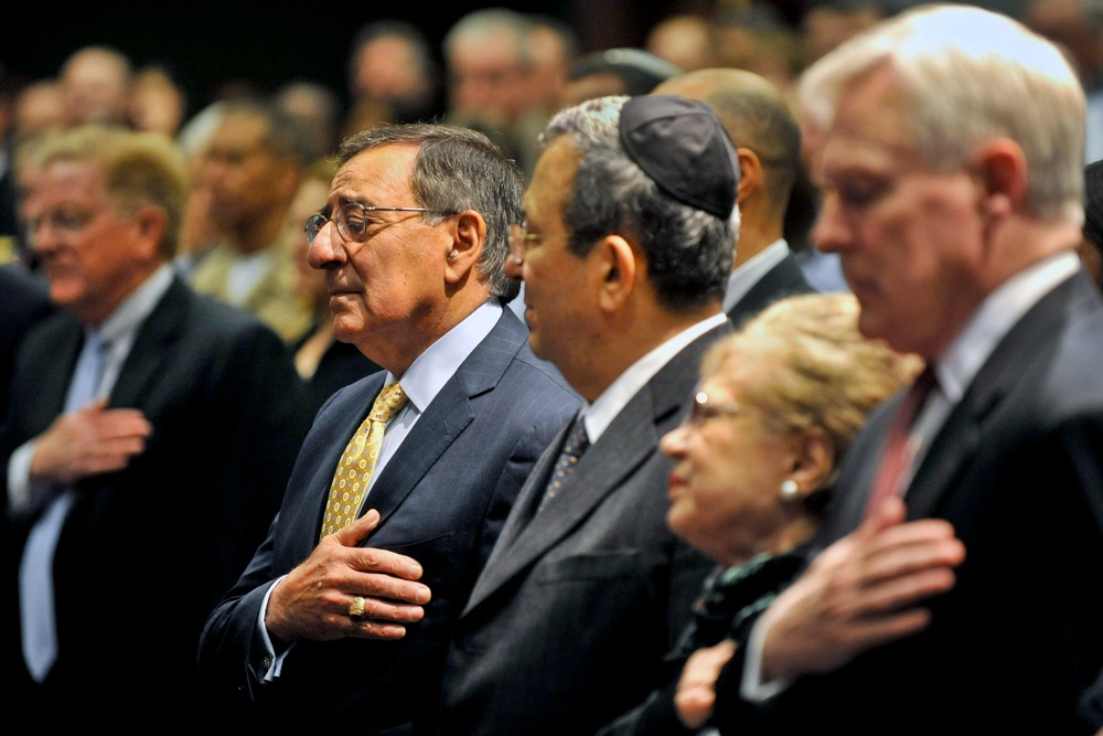 Panetta, Barak Commemorate Holocaust at Pentagon