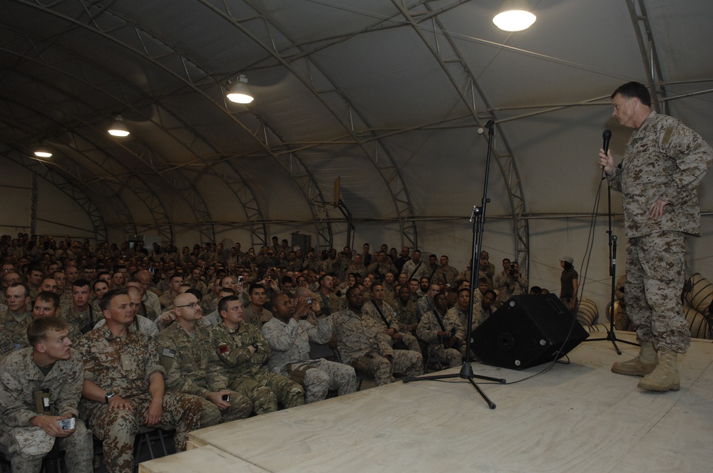 Vice Chairman of Joint Chiefs Expresses Gratitude to Deployed Troops in Afghanistan
