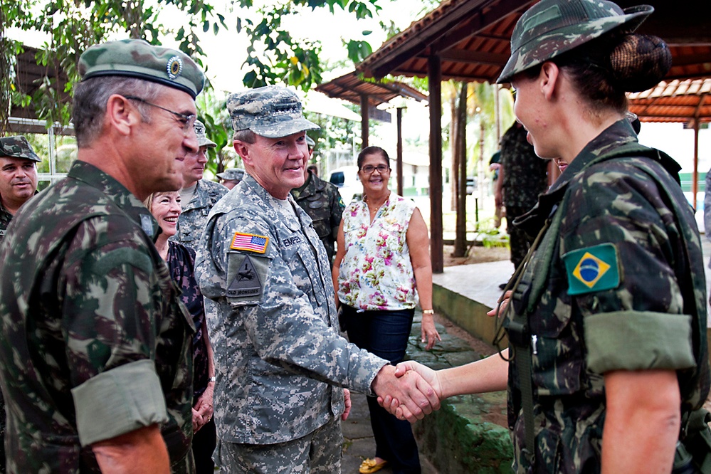U.S. Military Leader Thanks Brazilian Counterpart During Jungle Training Visit