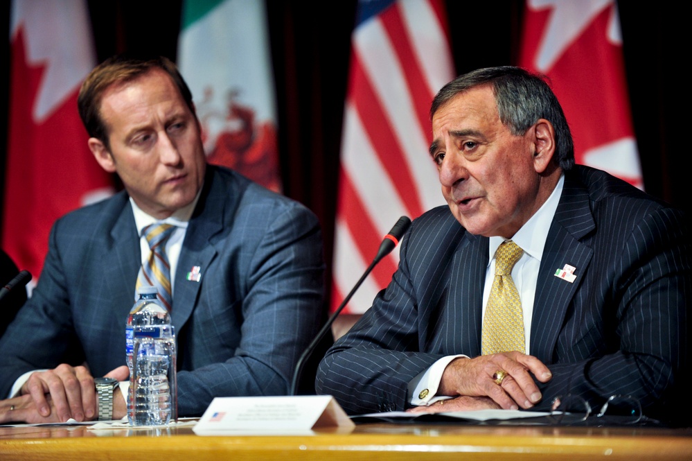 Panetta, MacKay Hold Trilateral Meeting in Ottawa