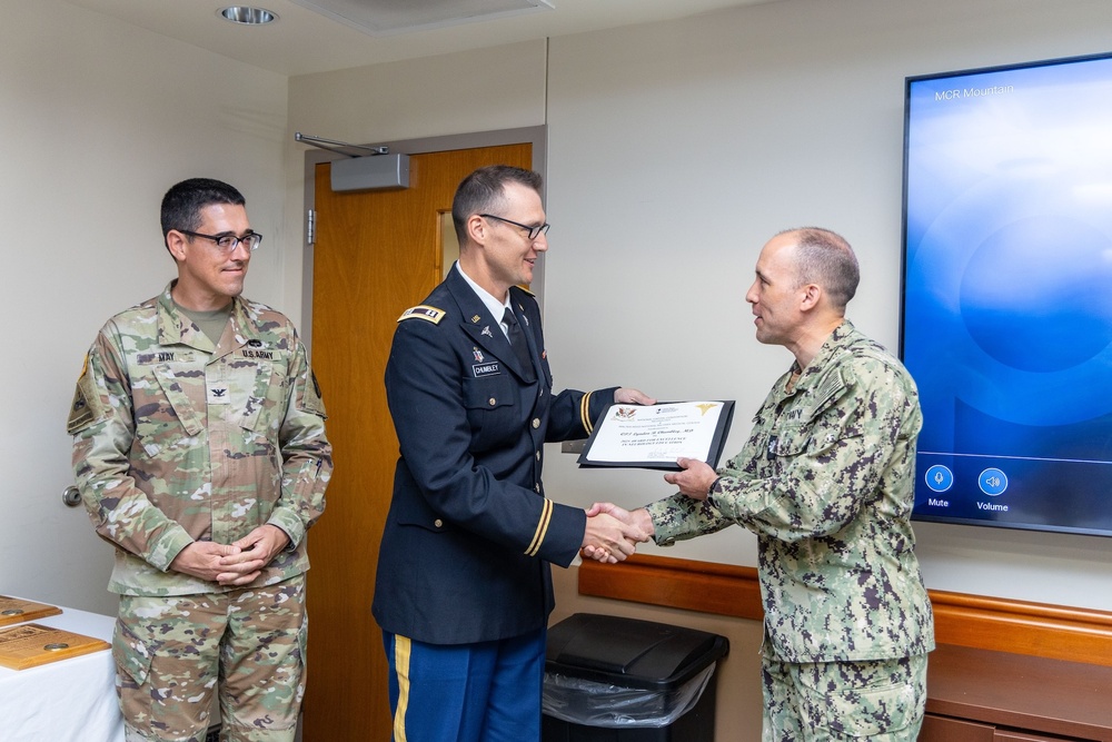 Walter Reed Recognizes Chief Resident for Excellence in Neurology Education