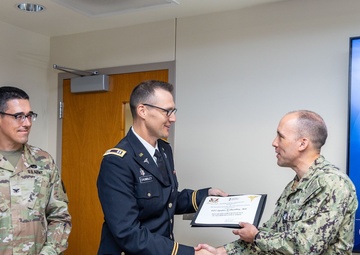 Walter Reed Recognizes Chief Resident for Excellence in Neurology Education