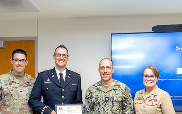 Walter Reed Recognizes Chief Resident for Excellence in Neurology Education