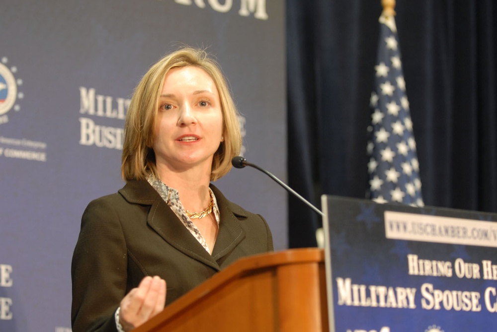 Military Spouses and Employers Attend Hiring Our Heroes Career Forum