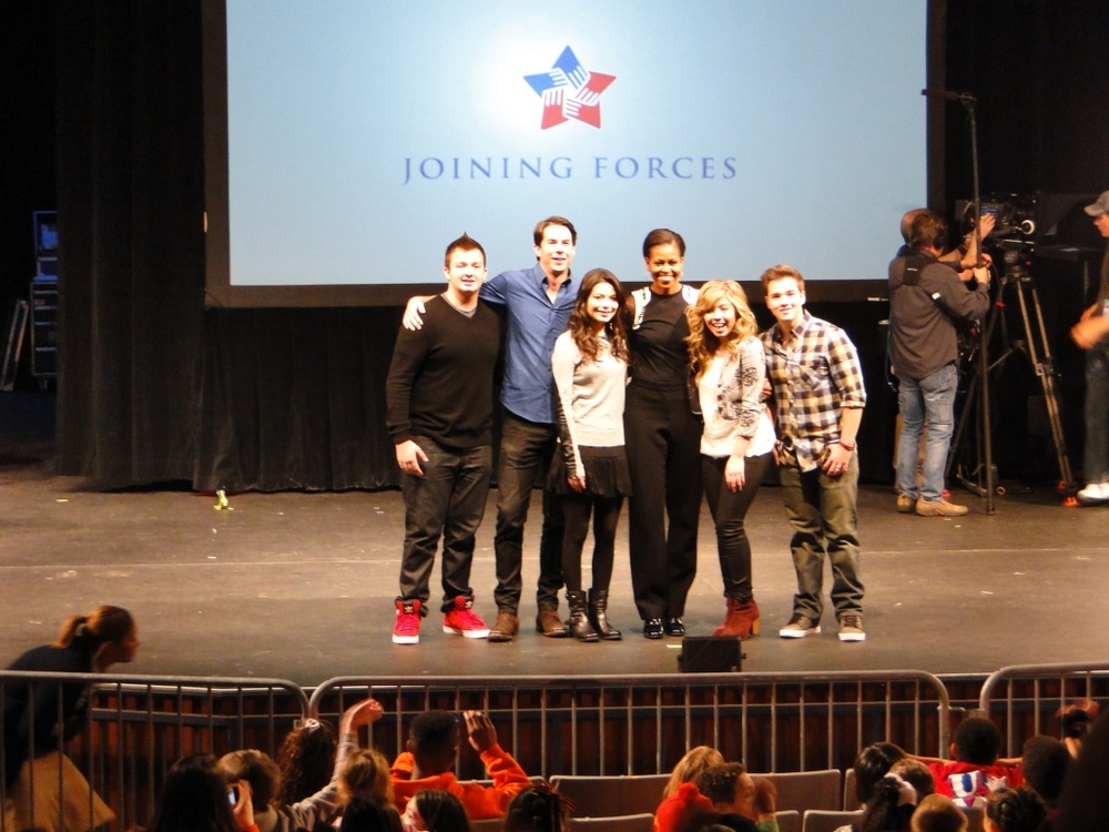 First Lady Joins Nickelodeon Cast to Highlight Military Families