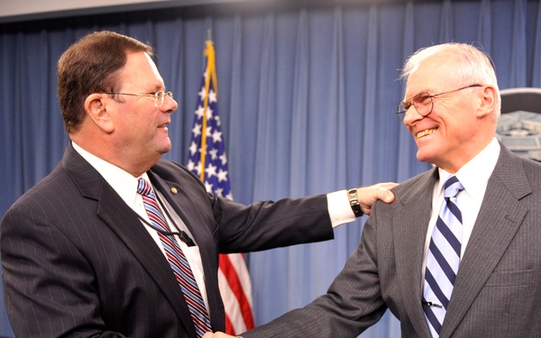 Longtime Pentagon Photographer Retires After 37 Years of Service