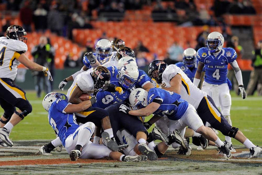 Air Force Academy Defense Stops Toledo Rusher in Military Bowl