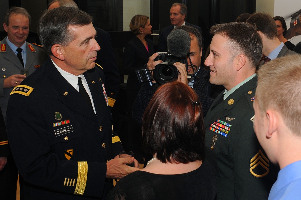 U.S. Army Vice Chief Honors Soldier for Heroism in Afghanistan