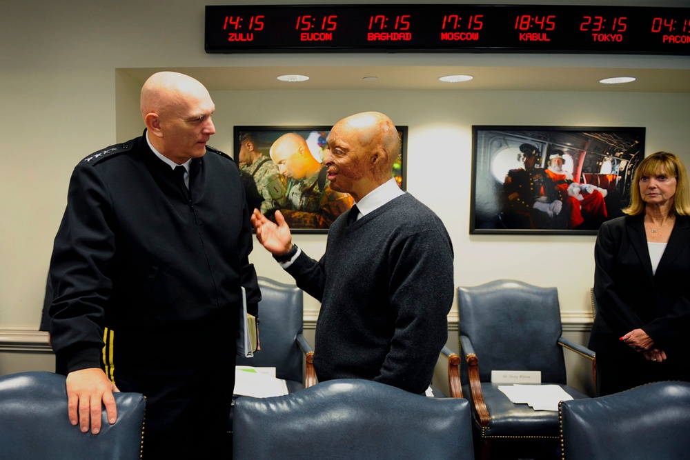 Army Veteran and 'Dancing with the Stars' Champ Meets with Army Chief of Staff