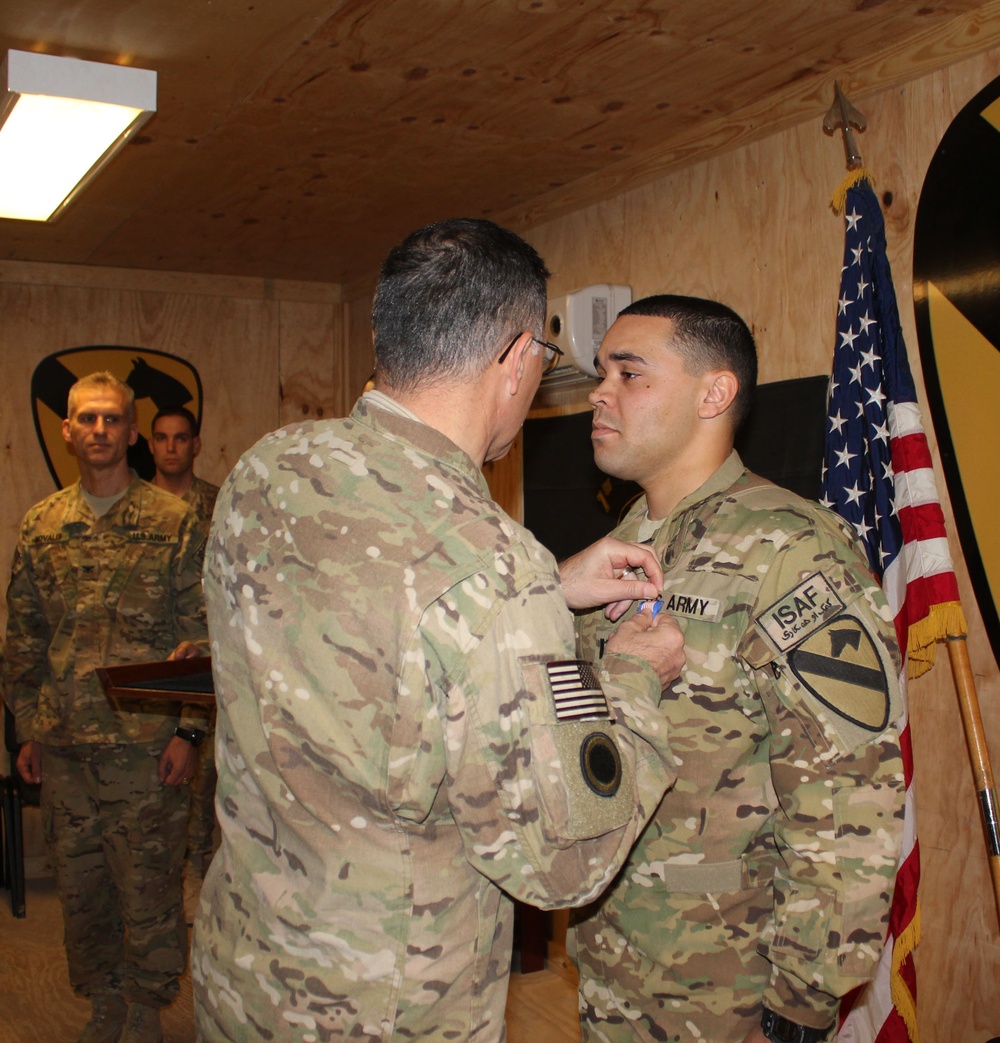 Army Captain Awarded Soldier's Medal for Valor in Afghanistan