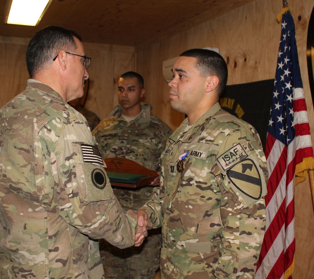 Army Captain Awarded Soldier's Medal for Valor in Afghanistan