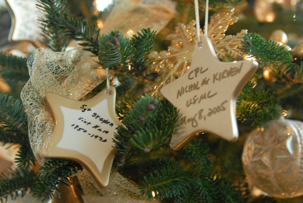 Gold Star Christmas Tree Honors Fallen Troops at White House