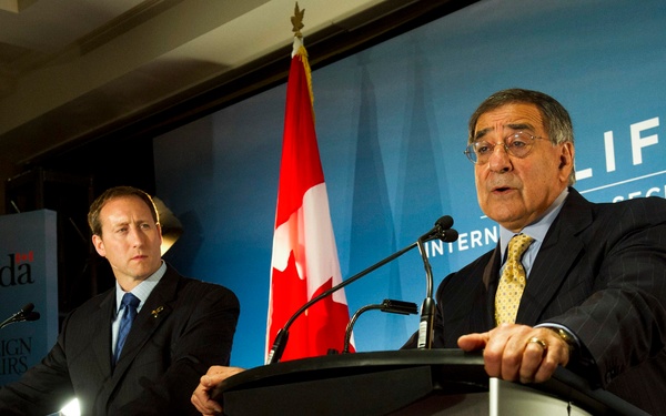Panetta, MacKay Address Potential F-35 Cuts at Halifax Security Forum