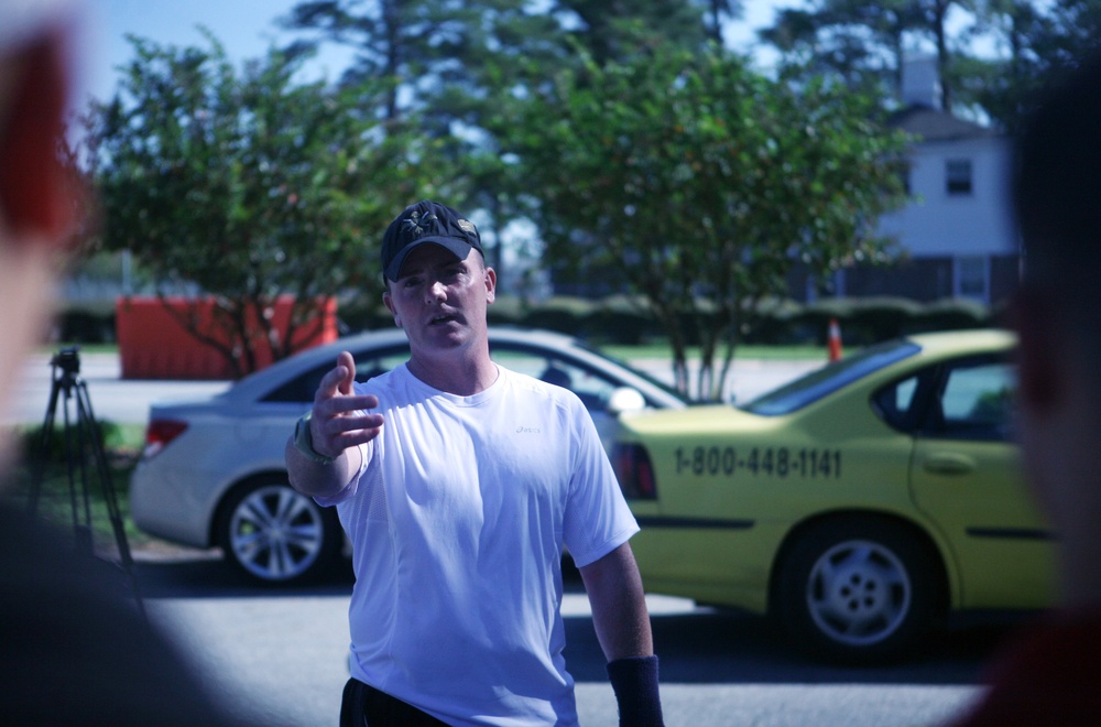 Marine Gunnery Sgt. Completes 345-Mile Run to Raise Awareness for Fallen, Wounded Warriors