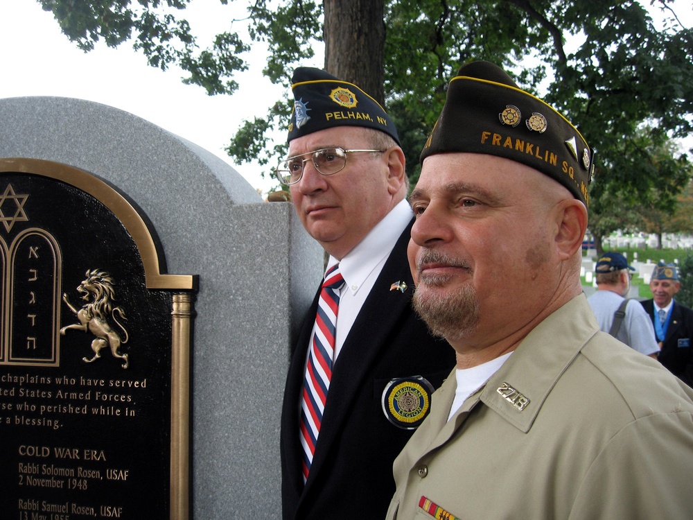 Veterans Honor Jewish Chaplains at Arlington National Cemetery