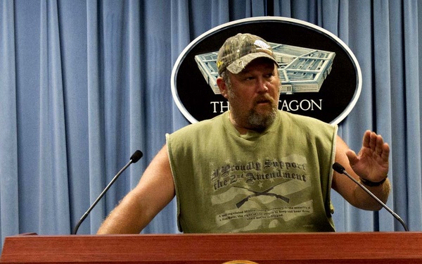 Comic Tells Pentagon Troops to ‘Git ‘er Done’