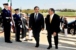 Panetta Hosts Italian Counterpart at Pentagon