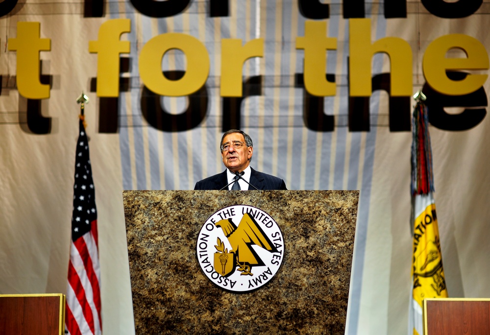 Panetta Addresses Army Association at Annual Meeting