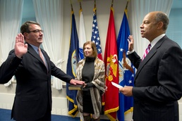 Jeh Johnson Swears in Ashton Carter as Deputy Defense Secretary