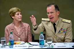 Mullen and Wife Address Leaders at University of Miami