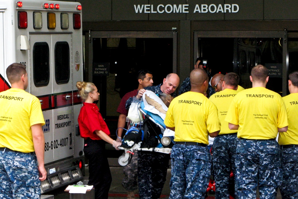Navy Rear Admiral Oversees Transfer of Last Patients from Walter Reed to New Medical Center