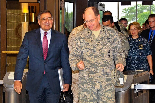 Panetta Visits U.S. Strategic Command Headquarters