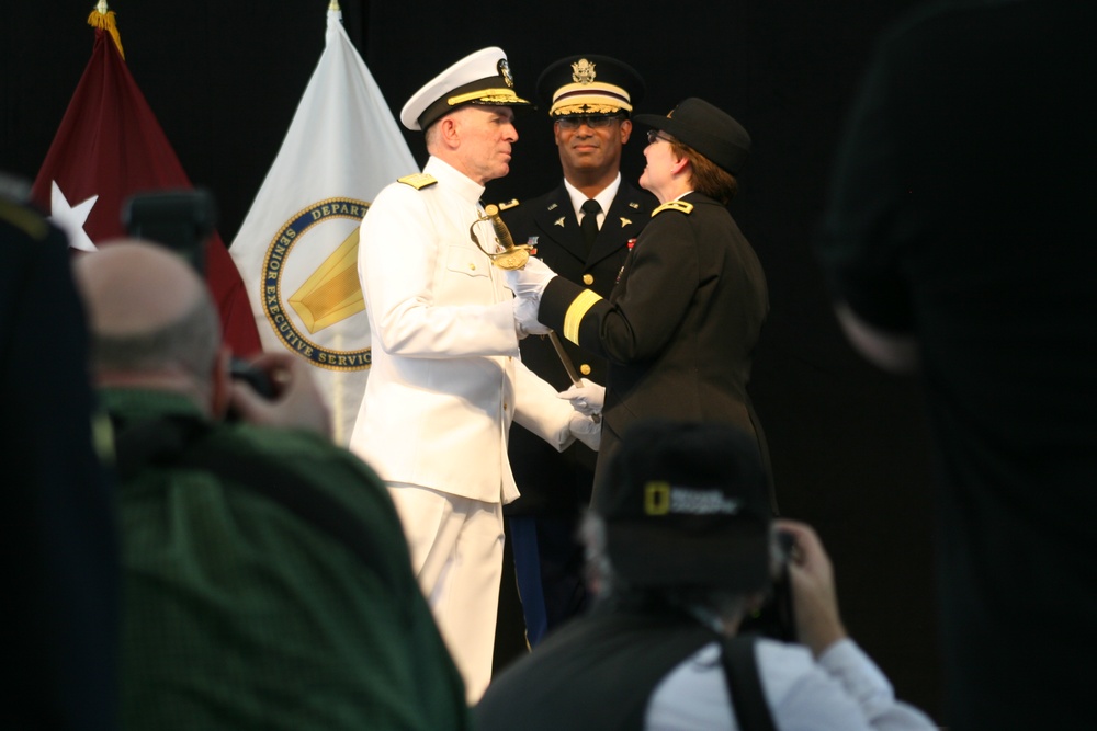 Walter Reed Army Medical Center Passes Colors to Naval Medical Center Ahead of Consolidation
