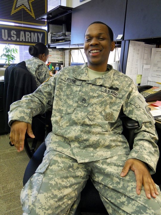 Army Recruiter Rescues Motorist from Burning Car