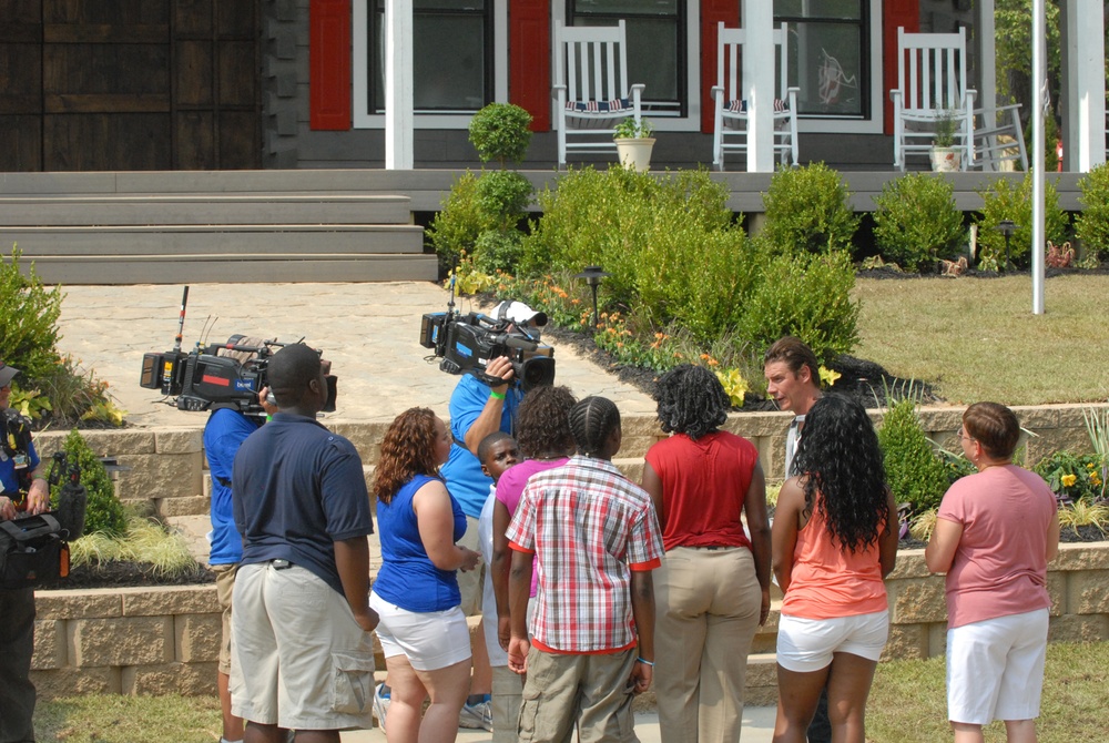 Designer Ty Pennington Surprises Veteran Barbara Marshall with New Home on 'Extreme Makeover: Home Edition'