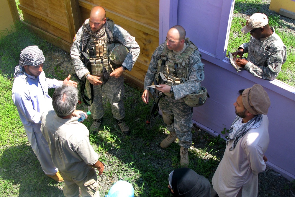 Army Sergeants Observe Civil Affairs Training at Joint Base McGuire-Dix-Lakehurst