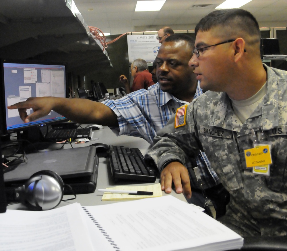 Army Soldiers Collaborate at Fort Hood's Afghan Mission Network Lab